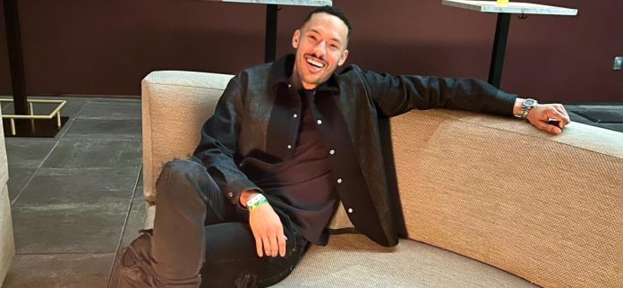 MLB Star Carlos Correa Spotted At Vegas Hotspot Hours Before Signing $350 Million Contract
